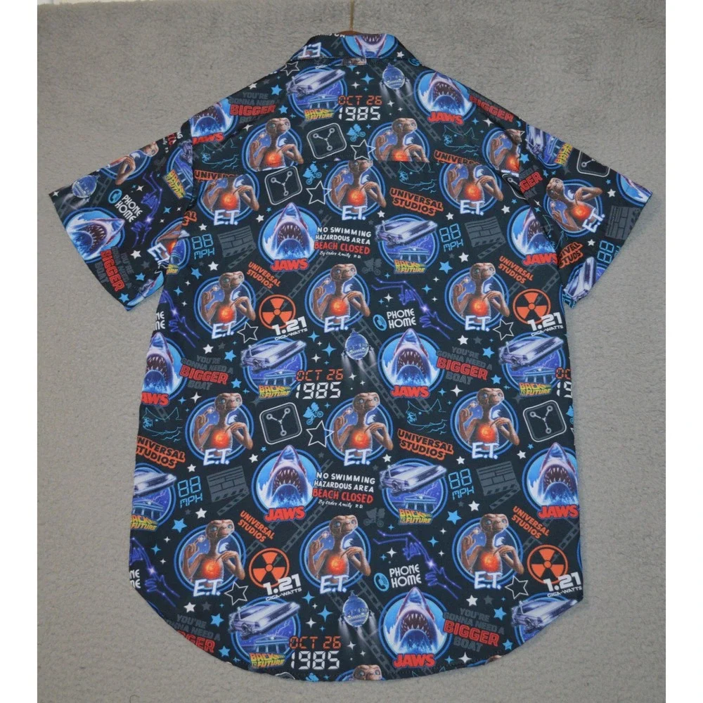 Universal Studios Mens Button Up Shirt Size‎ Small Amblin Retro Collage JAWS ET